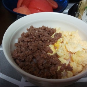 優しいお母さんの味♪豚挽肉のそぼろ丼